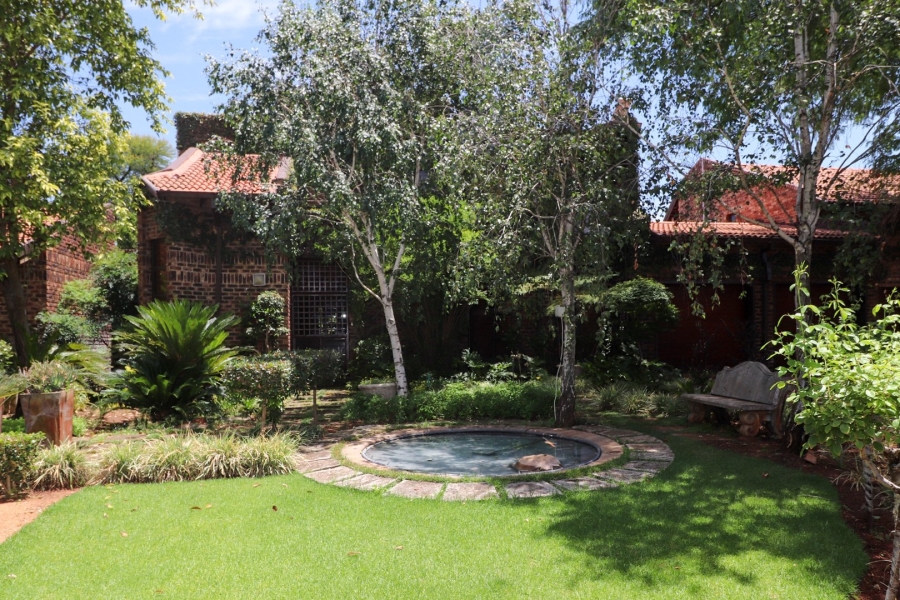 5 Bedroom Property for Sale in Wilkoppies North West